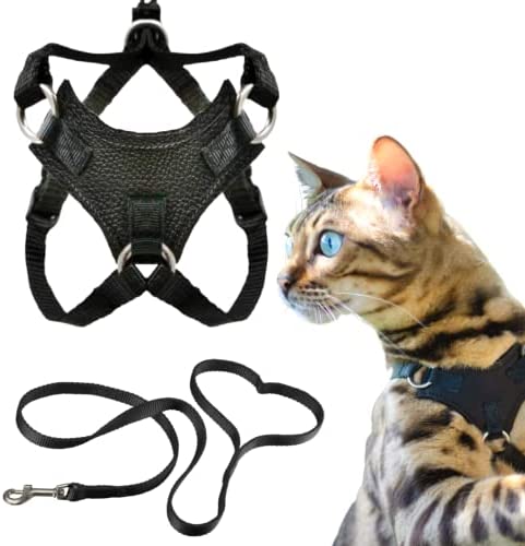 Vegan Leather Cat Harness and Leash – Minimalist and Escape Proof Harness and Leash Set for Cats – Choke Free, Comfortable OutdoorBengal for Walking Cats & Kittens (Vegan Leather, M)